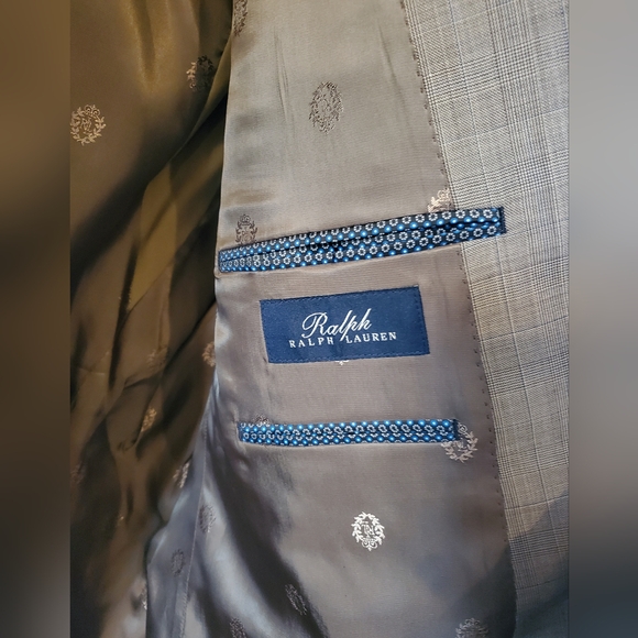 Ralph Lauren comfort flex suit jacket - Picture 3 of 8